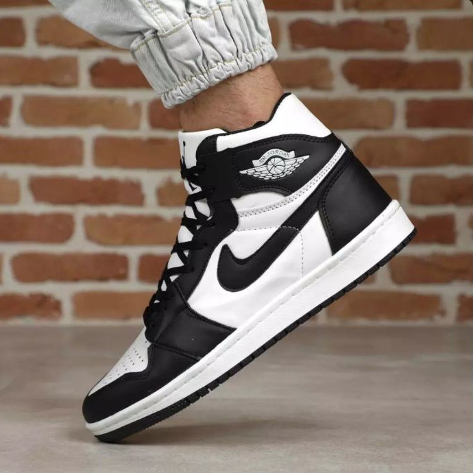 کتونی JORDAN 1 سفید مشکی