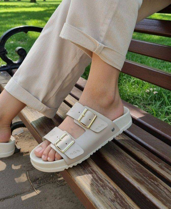 صندل زارا سگکدار پشتبنددار کرم