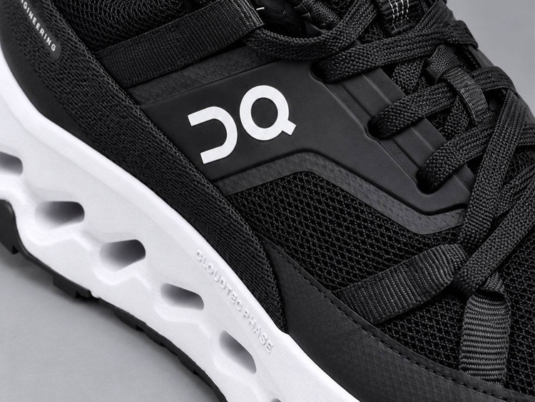 کفش QC مشکی On Running